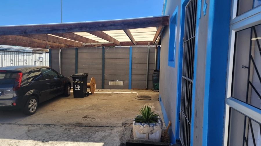 2 Bedroom Property for Sale in Portlands Western Cape